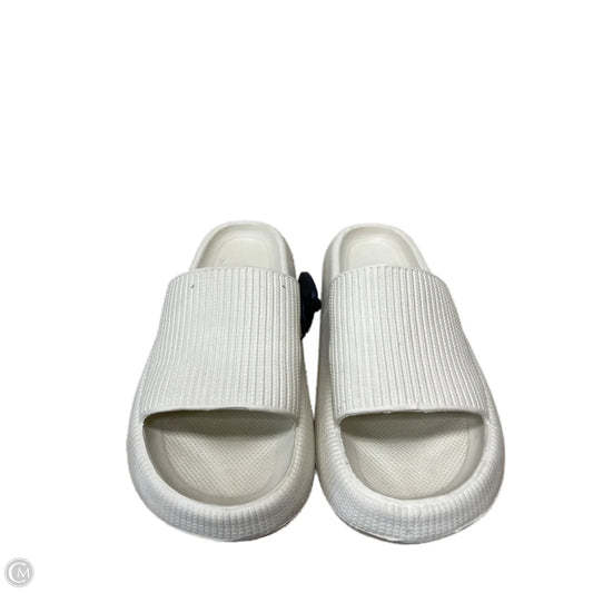 Sandals Sport By Clothes Mentor In Beige, Size: 8