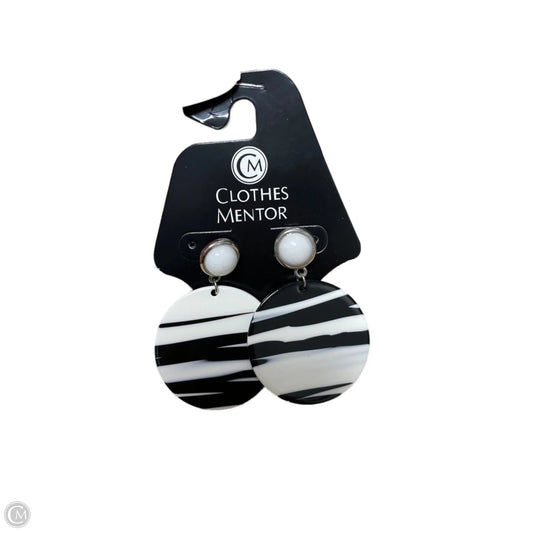 Earrings Dangle/drop By Clothes Mentor