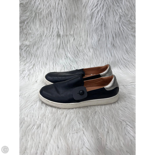 Shoes Designer By Ugg In Black, Size: 10