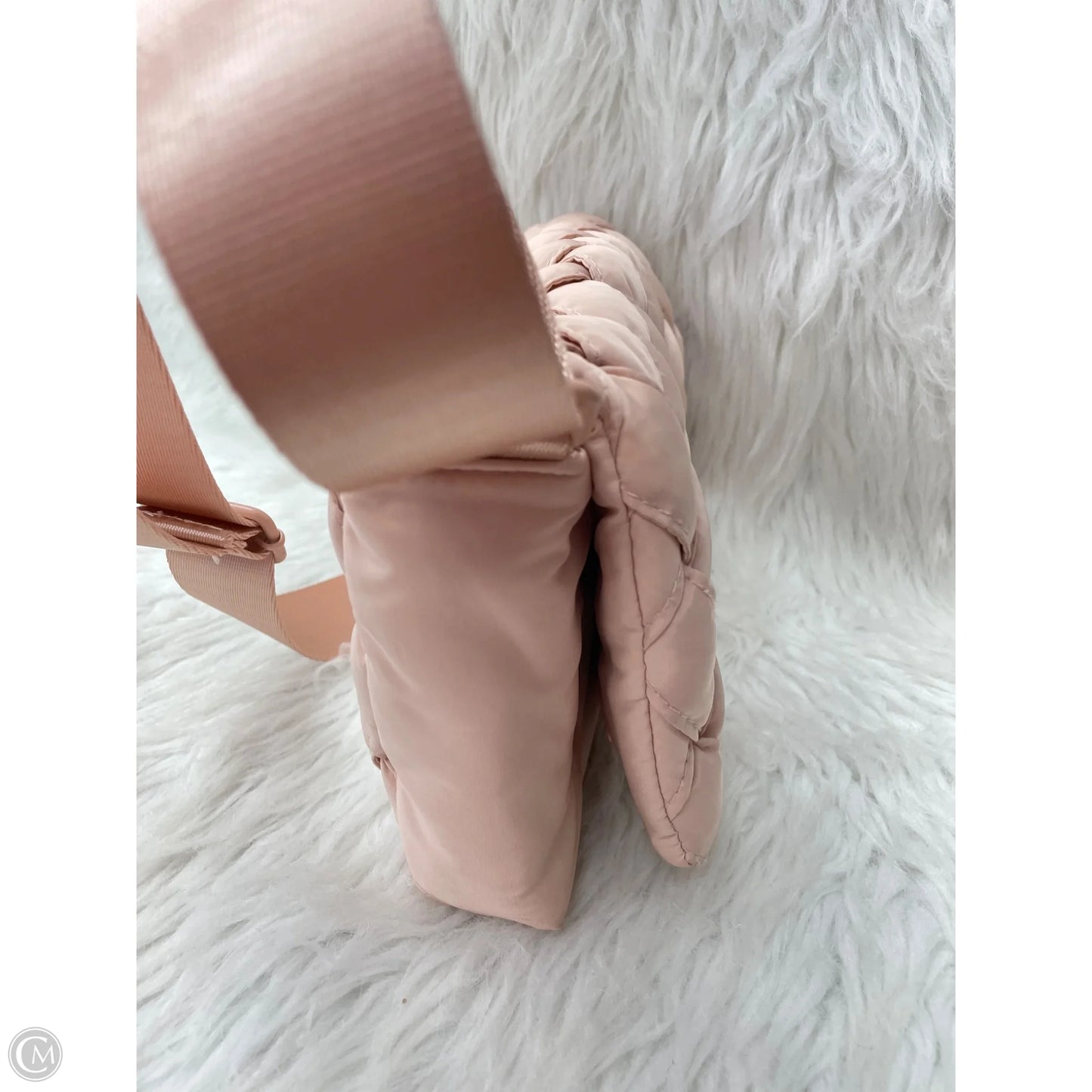 Crossbody By Clothes Mentor, Size: Medium