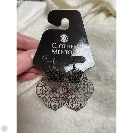Earrings Dangle/drop By Clothes Mentor