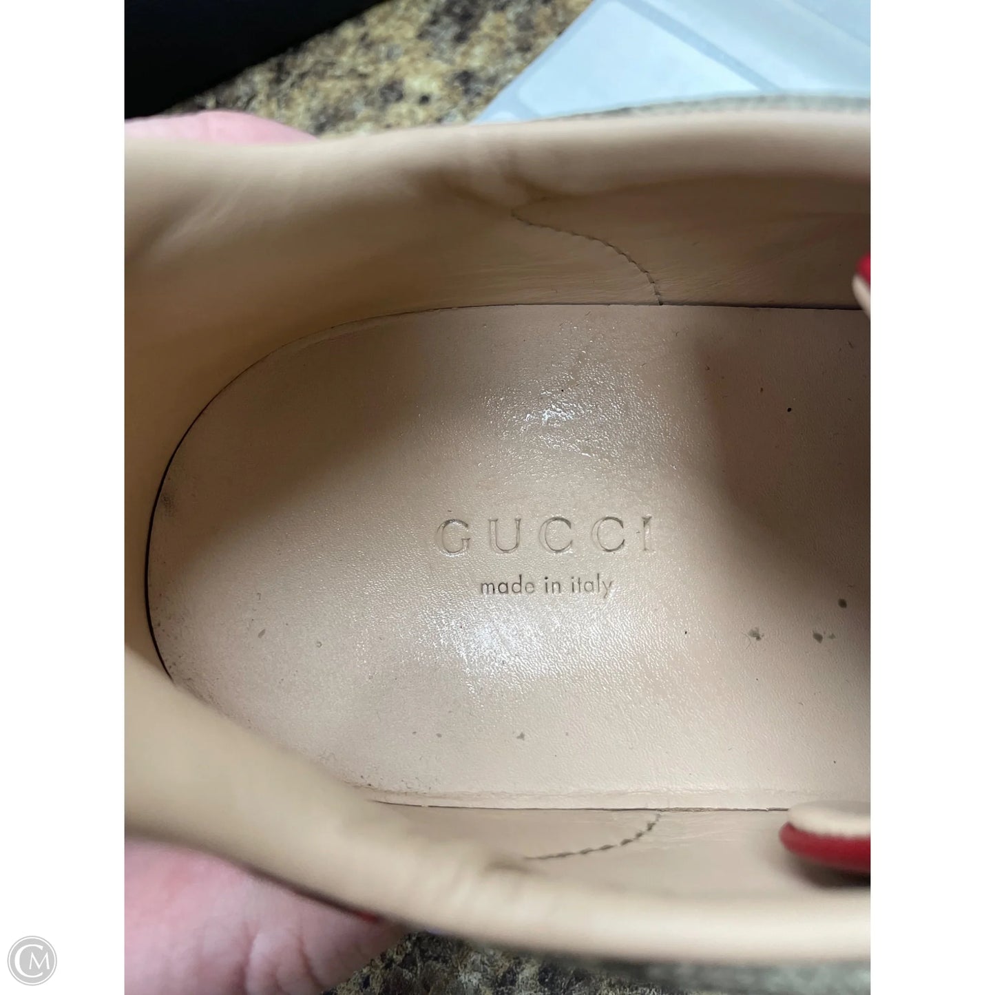 Shoes Luxury Designer By Gucci In Beige, Size: 7