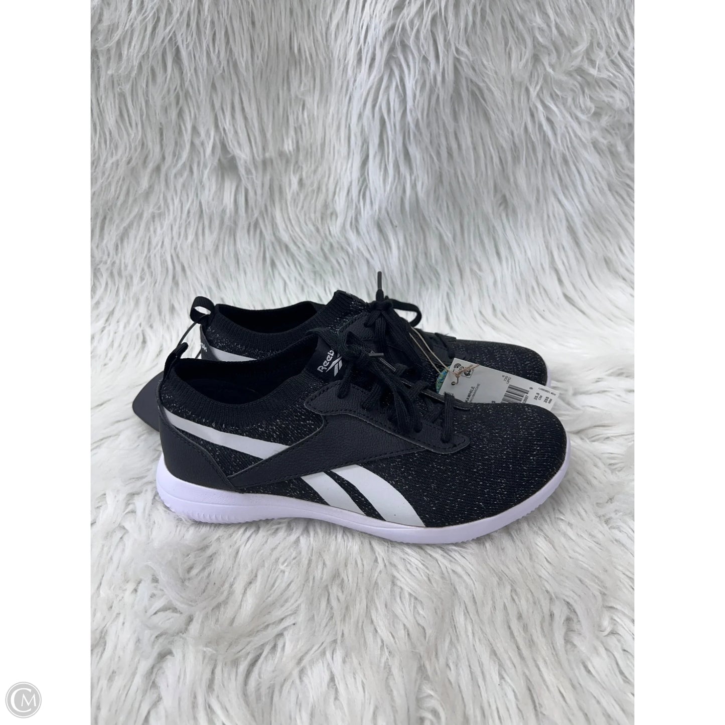 Shoes Athletic By Reebok In Black & White, Size: 8.5