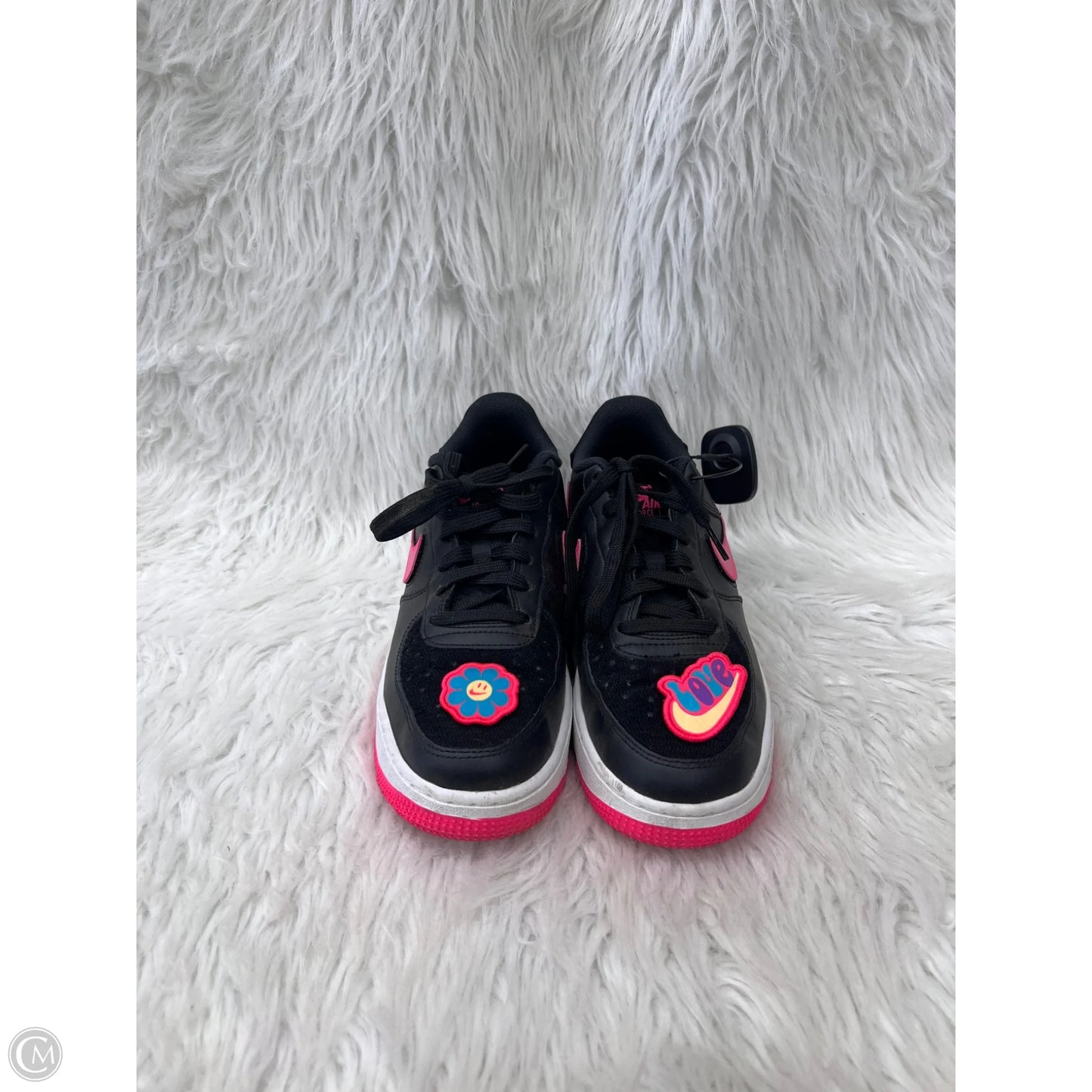 Shoes Sneakers By Nike In Black & Pink, Size: 8