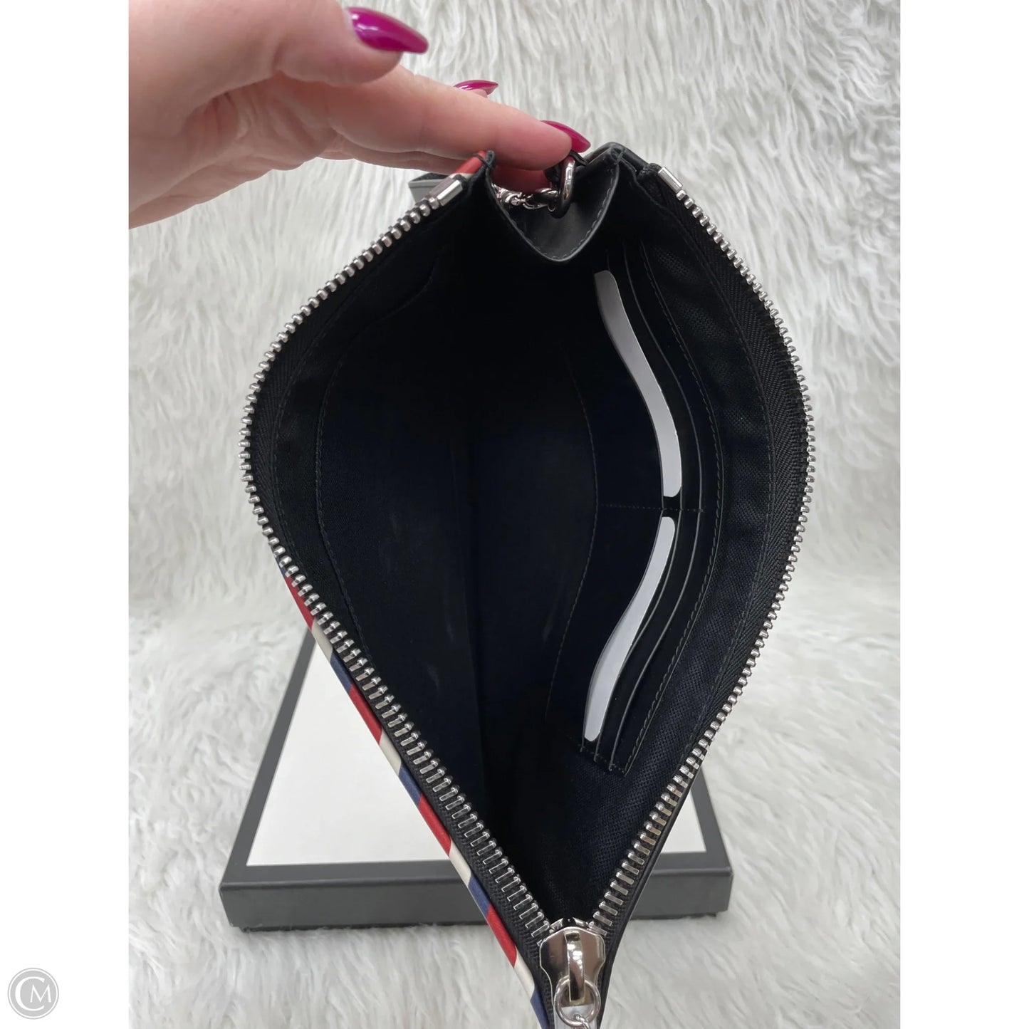 Wristlet Luxury Designer By Gucci, Size: Large