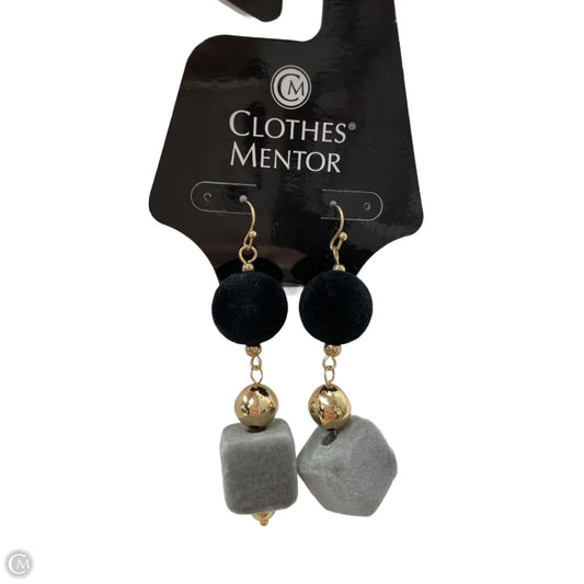Earrings Dangle/drop By Clothes Mentor