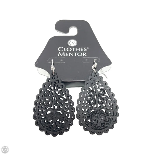 Earrings Dangle/drop By Clothes Mentor