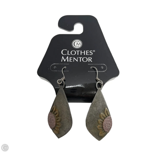 Earrings Dangle/drop By Clothes Mentor