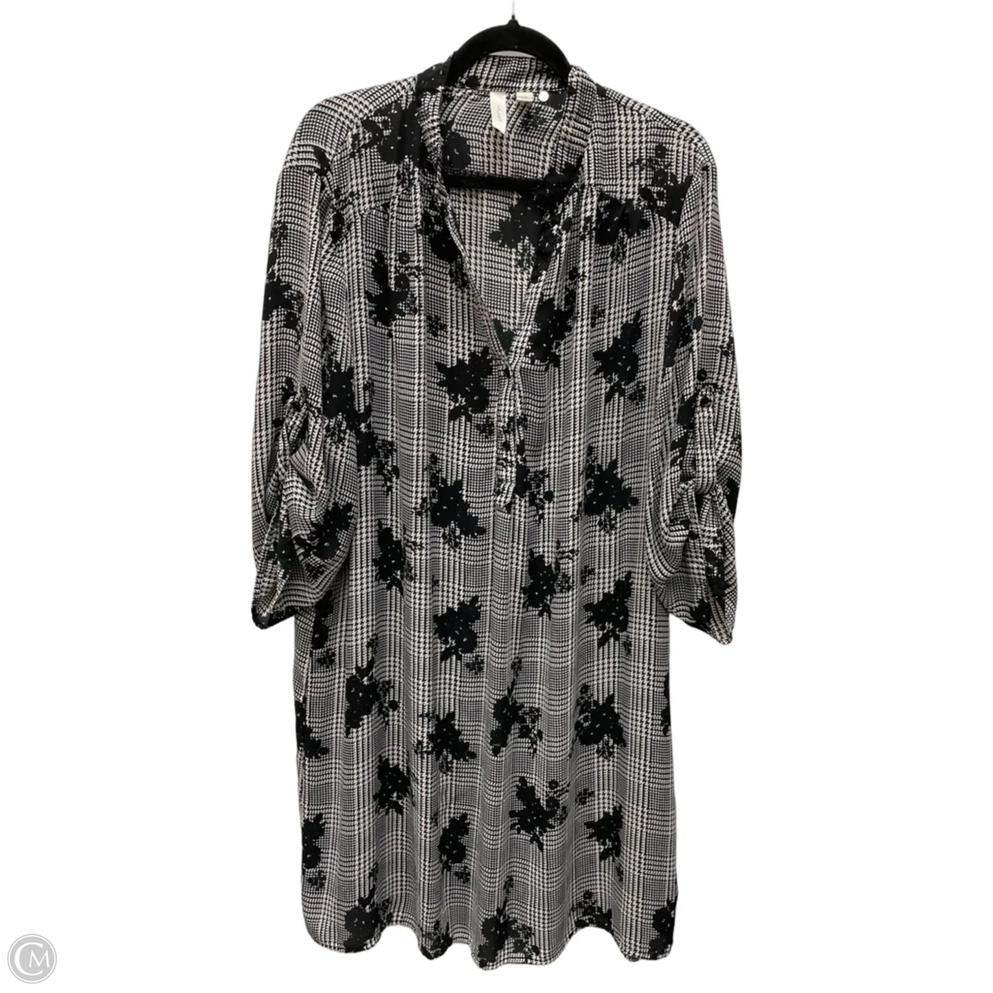 Dress Casual Short By Tacera In Black & Grey, Size: 3x