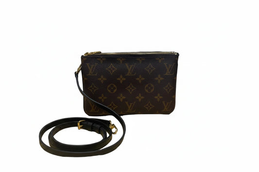 Crossbody Luxury Designer By Louis Vuitton, Size: Medium