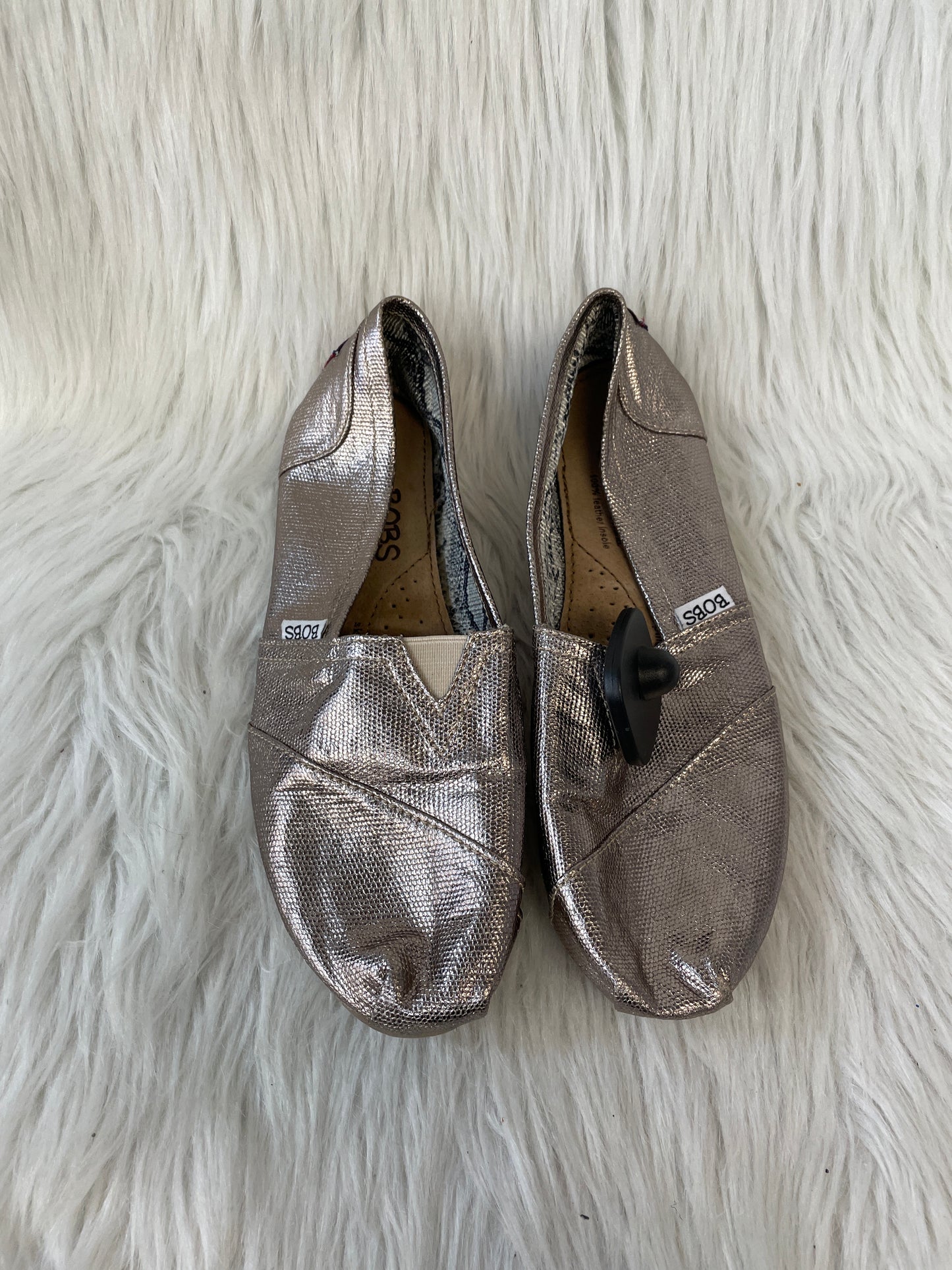 Shoes Flats By Bobs In Gold, Size: 7.5