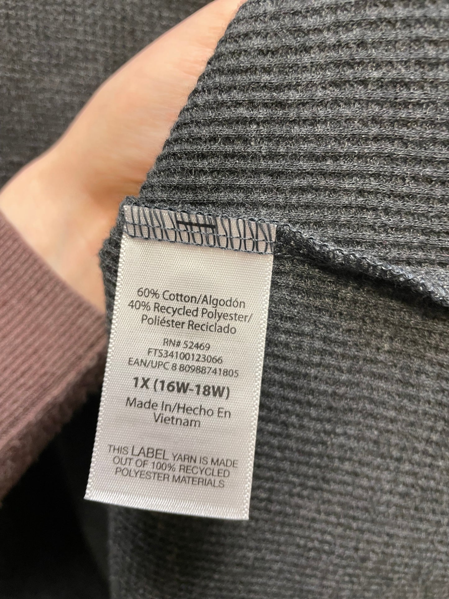 Top Long Sleeve Basic By Terra & Sky In Grey, Size: 1x