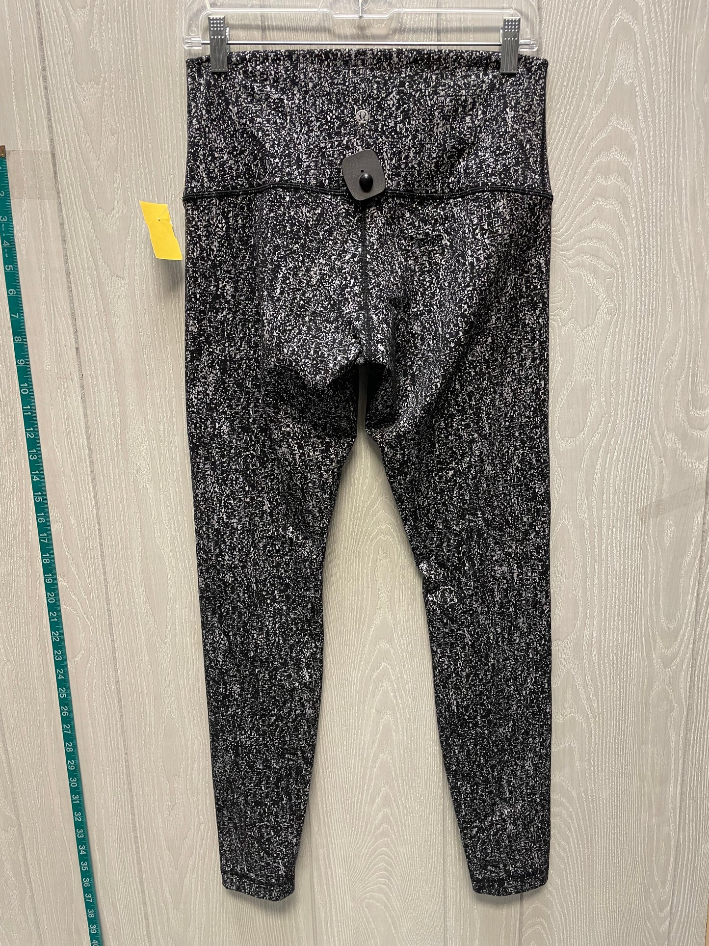 Athletic Leggings By Lululemon In Black & White, Size: M