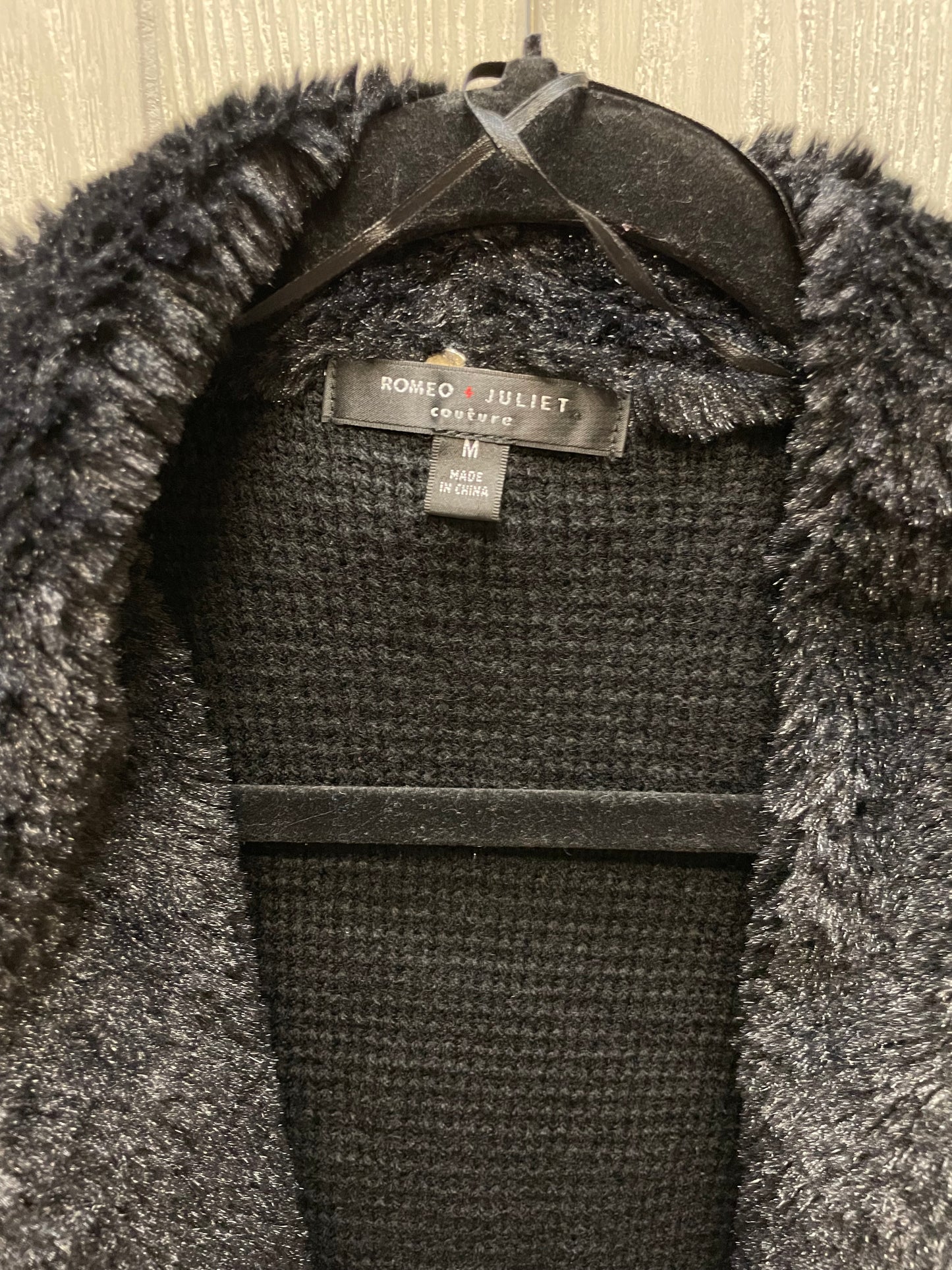 Vest Faux Fur & Sherpa By Romeo And Juliet In Black, Size: M