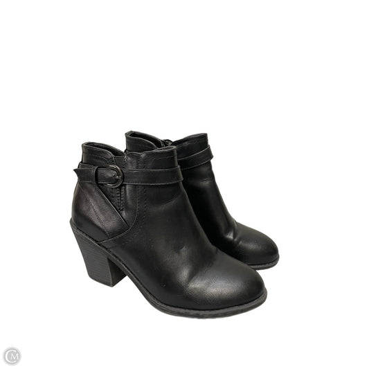Boots Ankle Heels By Clothes Mentor In Black, Size: 8
