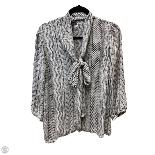 Blouse Long Sleeve By Worthington In Grey & White, Size: 1x