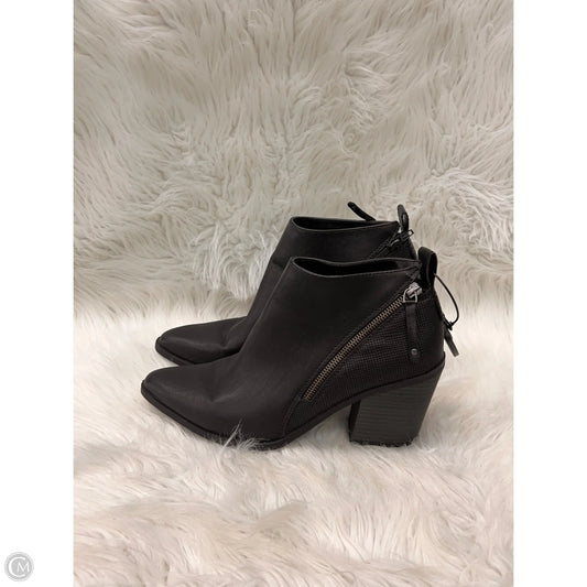 Boots Ankle Heels By Universal Thread In Black, Size: 10