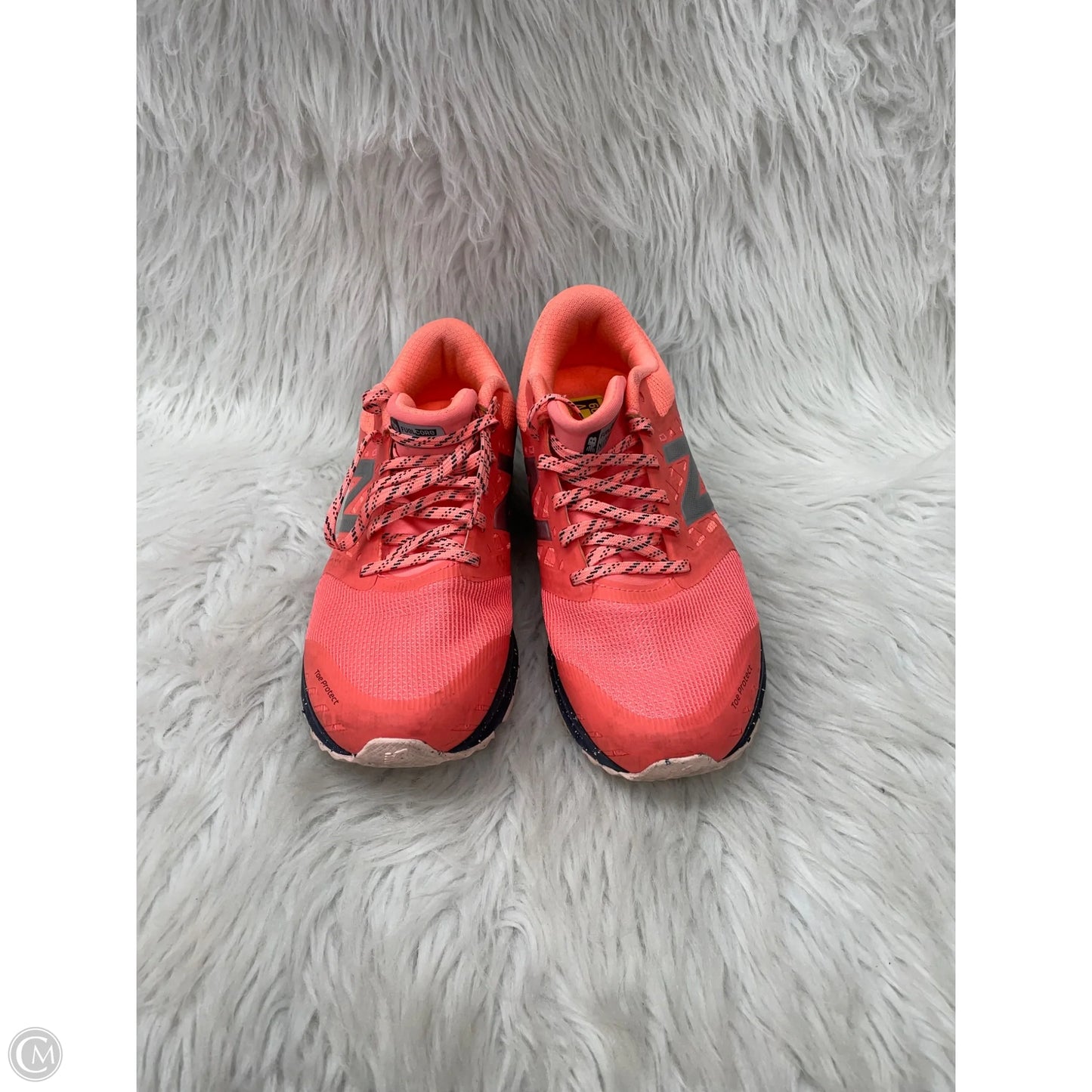 Shoes Athletic By New Balance In Coral, Size: 9