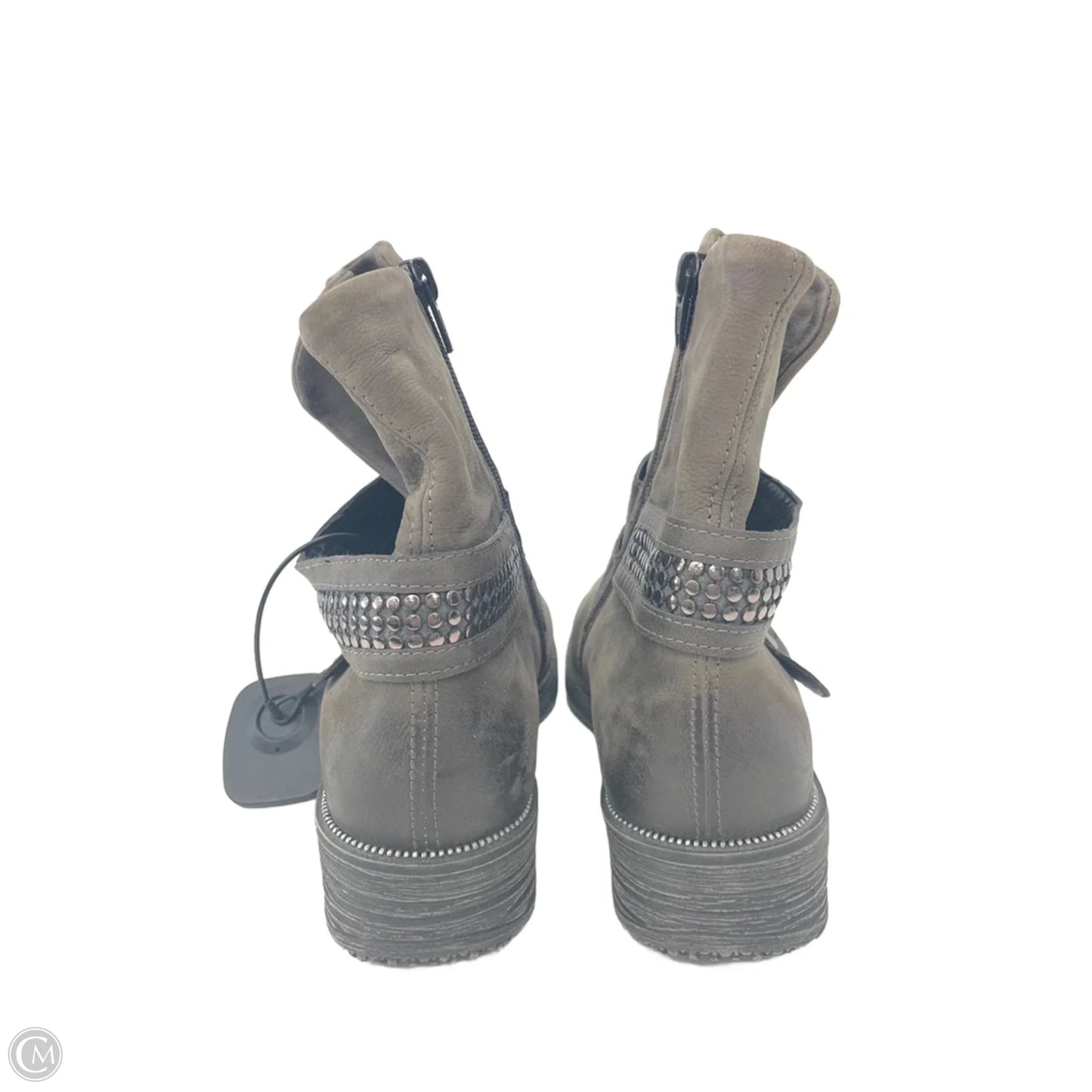 Boots Ankle Heels By Cmb In Taupe, Size: 6.5