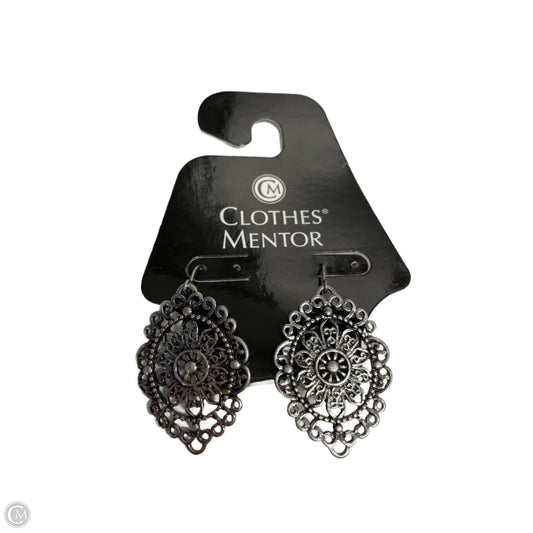 Earrings Dangle/drop By Clothes Mentor