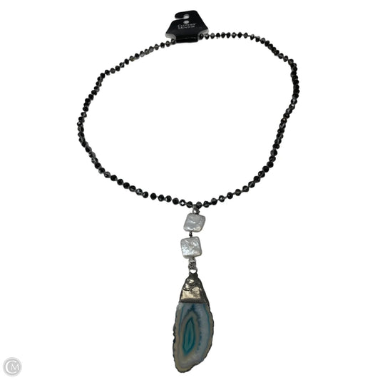 Necklace Pendant By Clothes Mentor