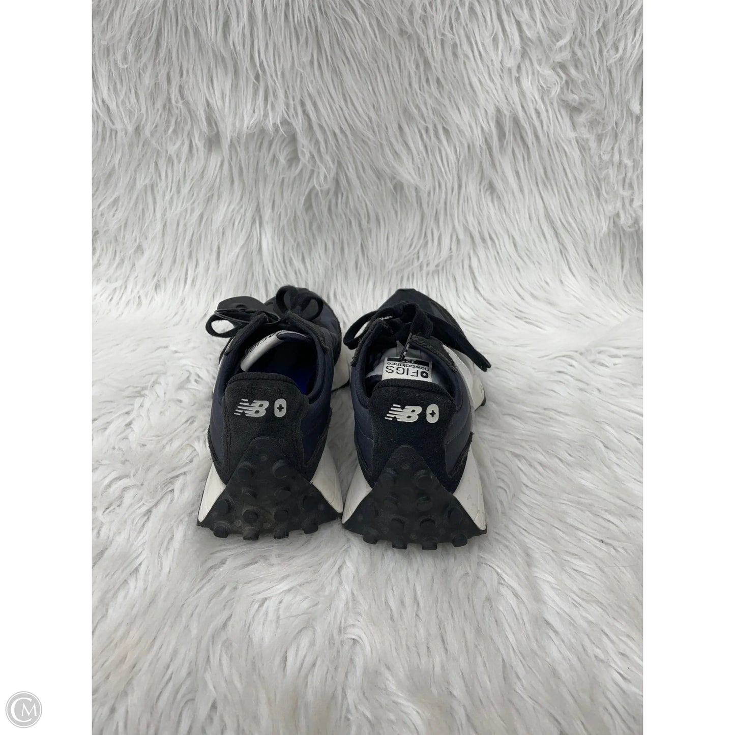 Shoes Athletic By New Balance In Black & White, Size: 6