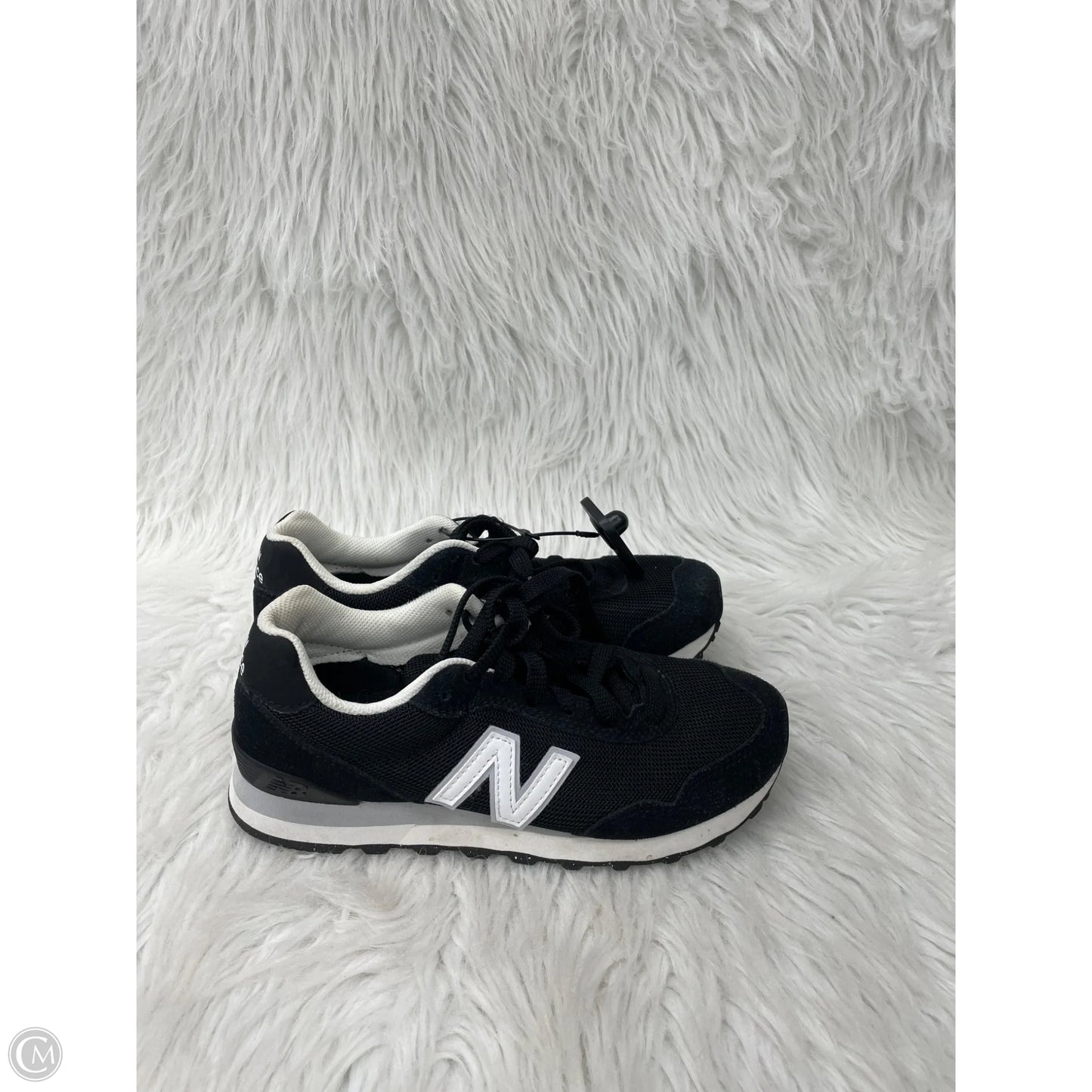 Shoes Athletic By New Balance In Black & White, Size: 6