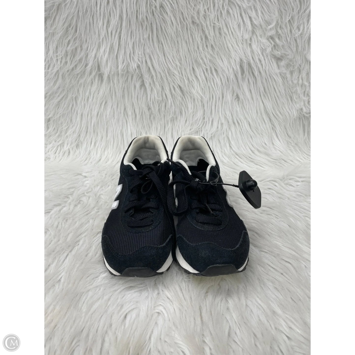 Shoes Athletic By New Balance In Black & White, Size: 6