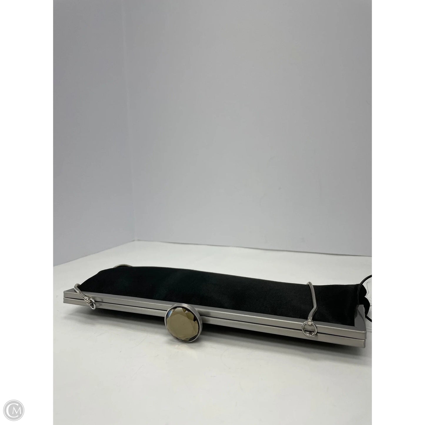 Clutch By Kato Loaday, Size: Medium