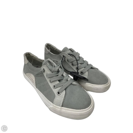 Shoes Sneakers By Blowfish In Grey & White, Size: 7