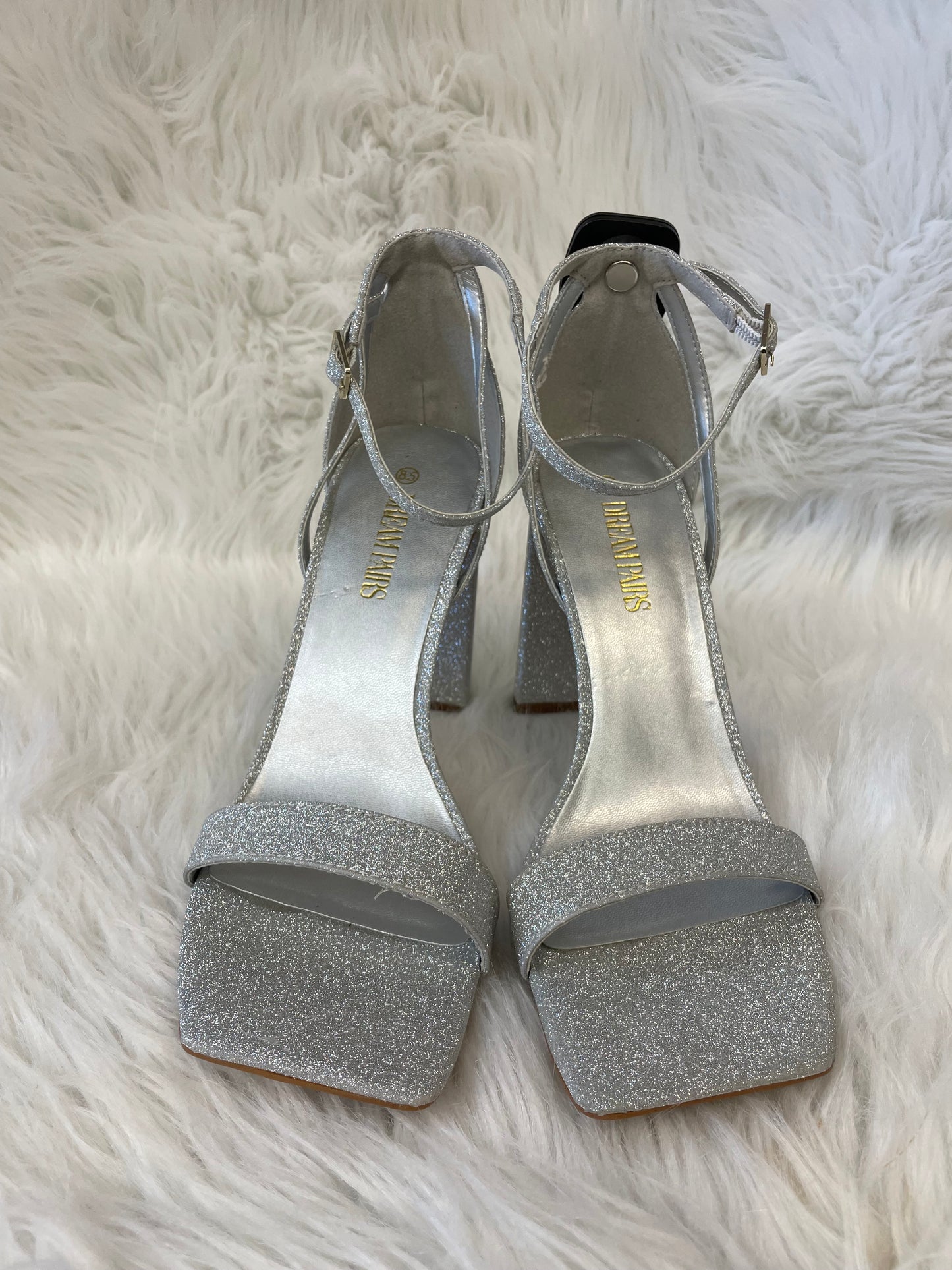 Sandals Heels Block By Clothes Mentor In Silver, Size: 8.5