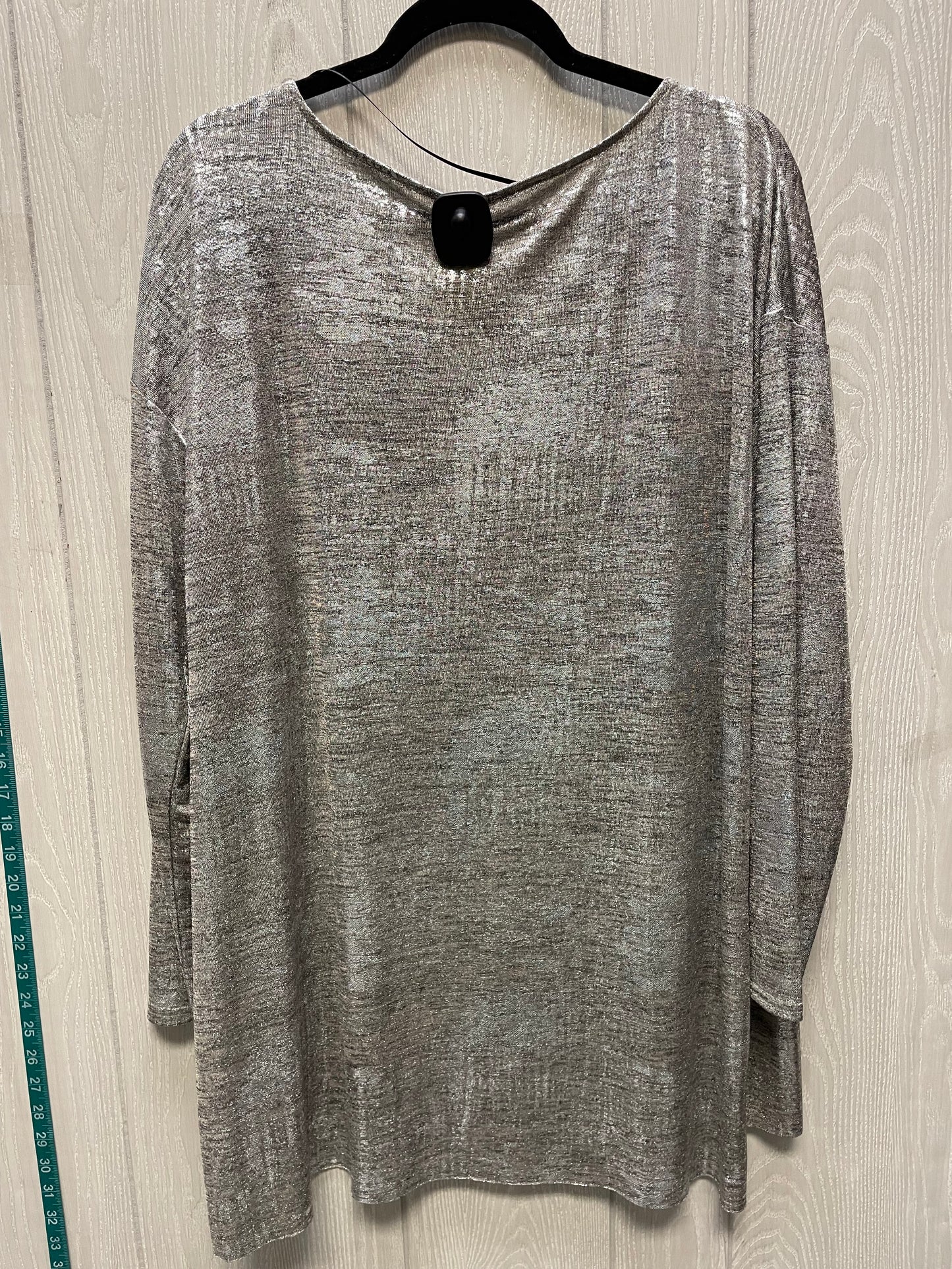 Top Long Sleeve By Worthington In Silver, Size: Xl