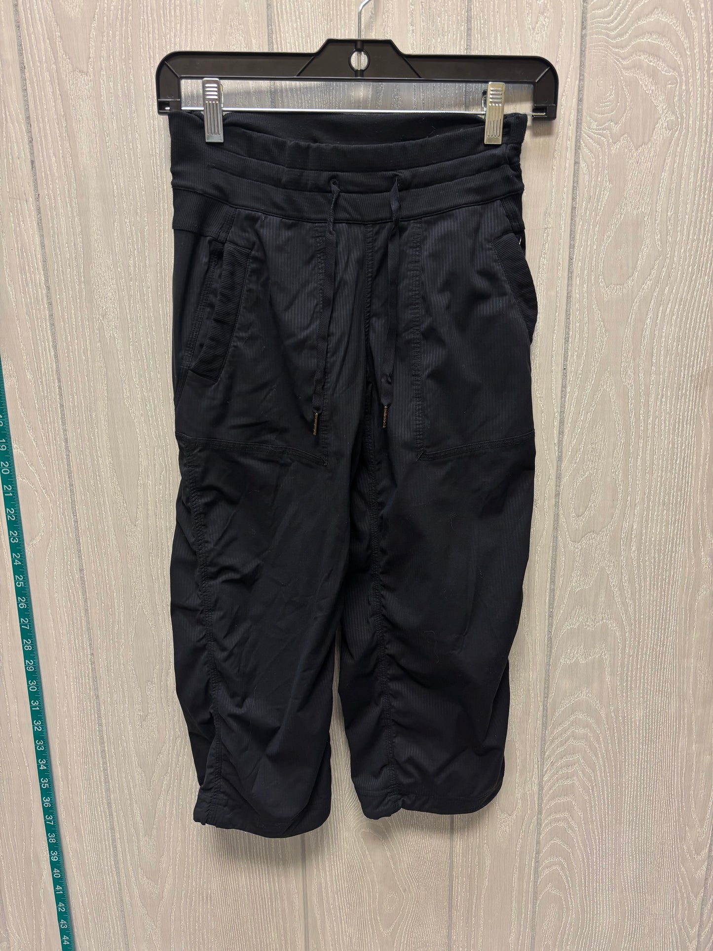 Athletic Capris By Lululemon In Black, Size: Xs