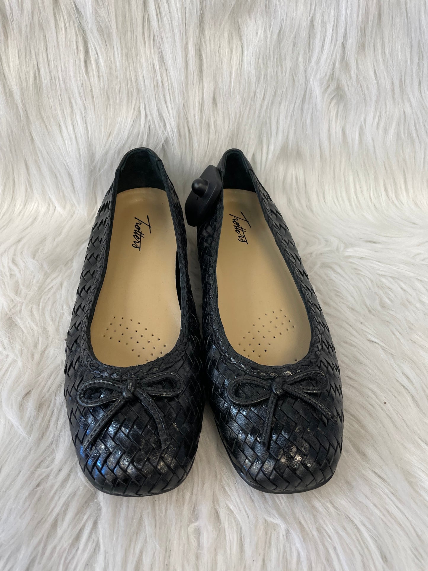 Shoes Flats By Cmb In Black, Size: 7.5