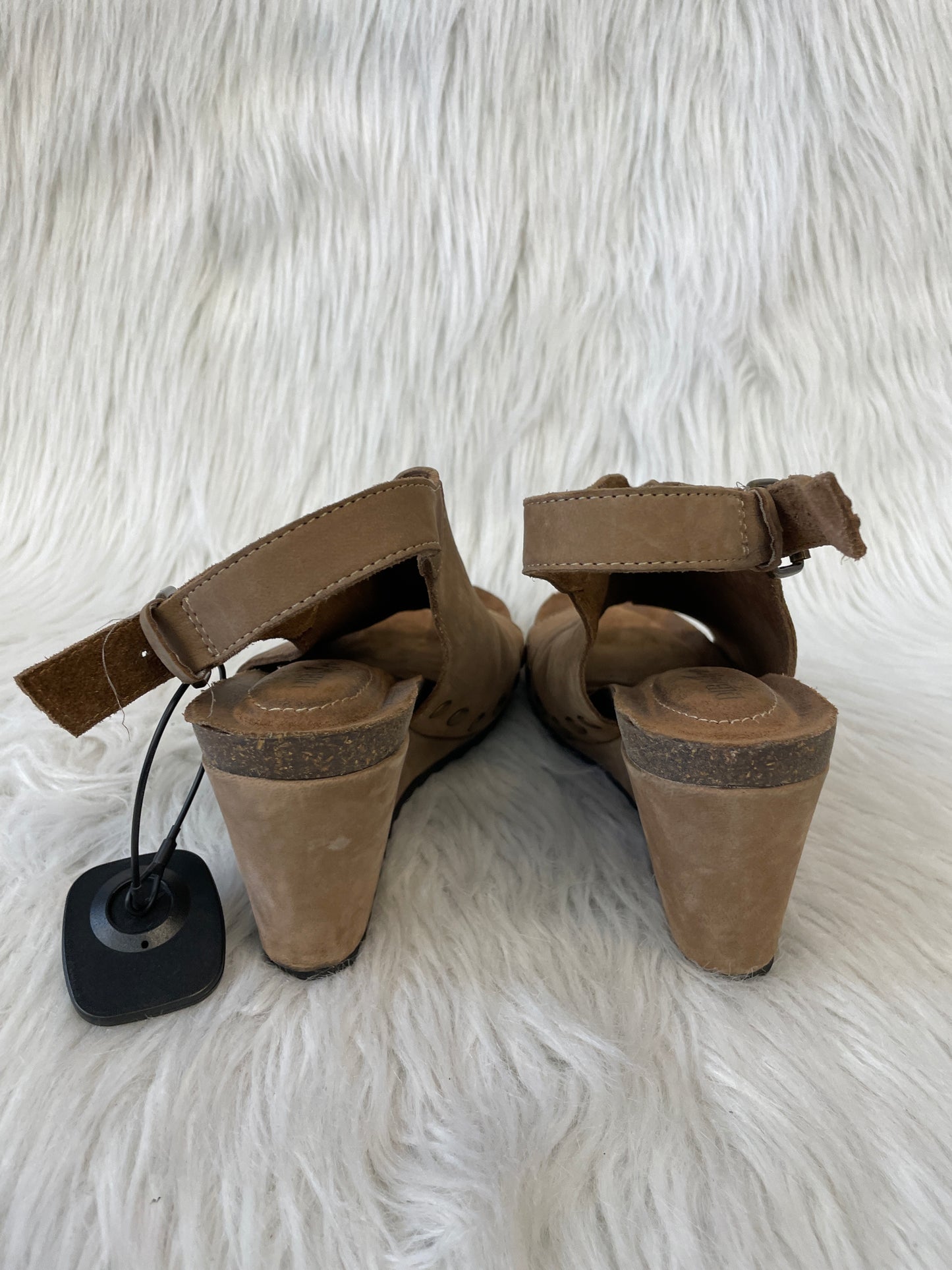 Shoes Heels Wedge By Diba In Brown, Size: 8.5