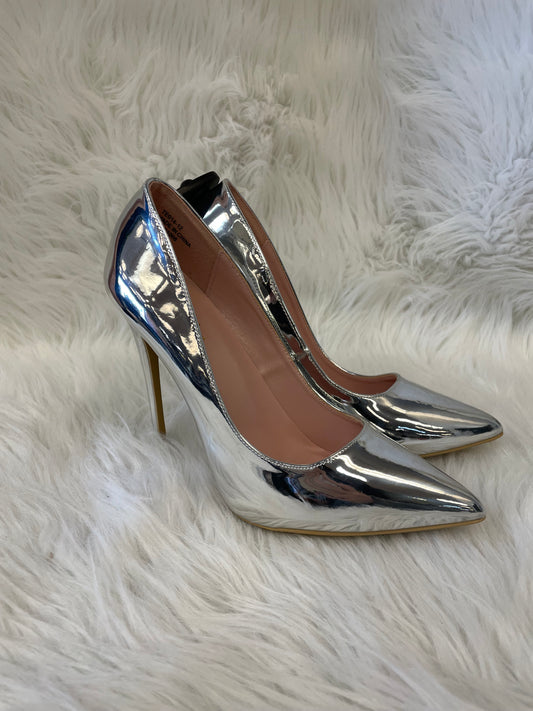 Shoes Heels Stiletto By Clothes Mentor In Silver, Size: 8