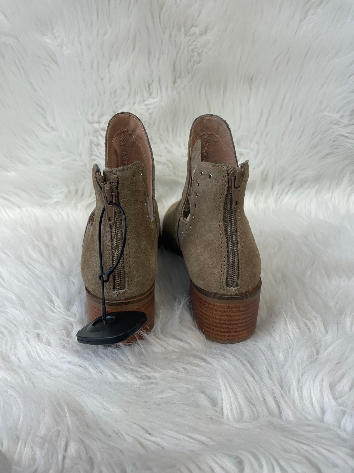 Boots Ankle Heels By Chelsea And Violet In Tan, Size: 8