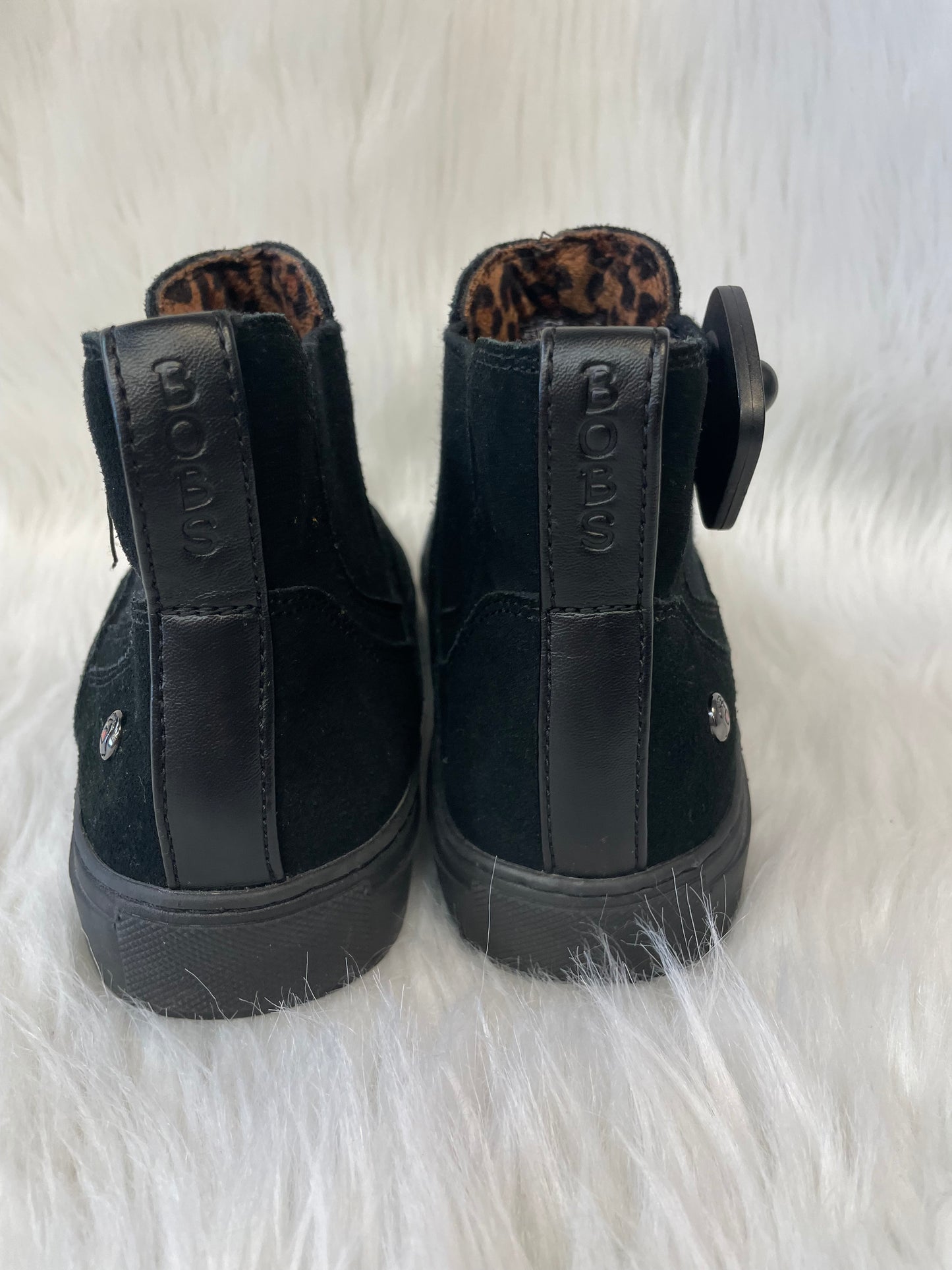 Shoes Sneakers By Bobs In Black, Size: 7.5