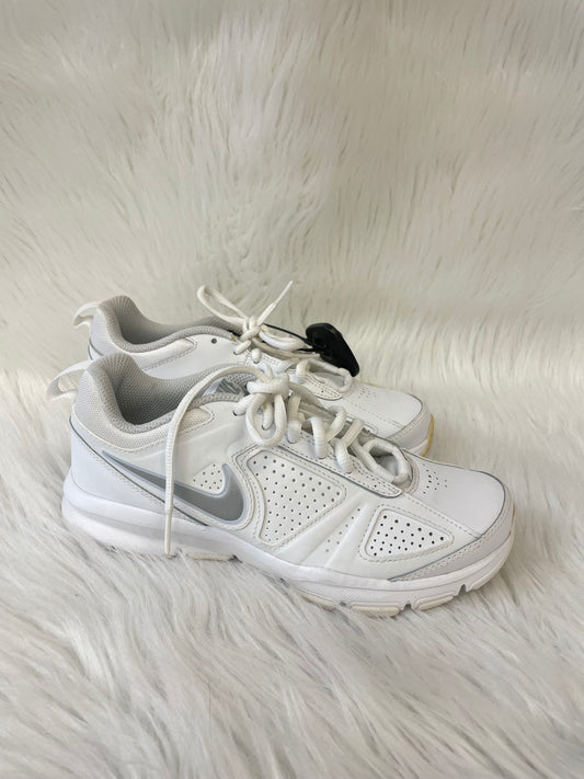 Shoes Athletic By Nike In White, Size: 6