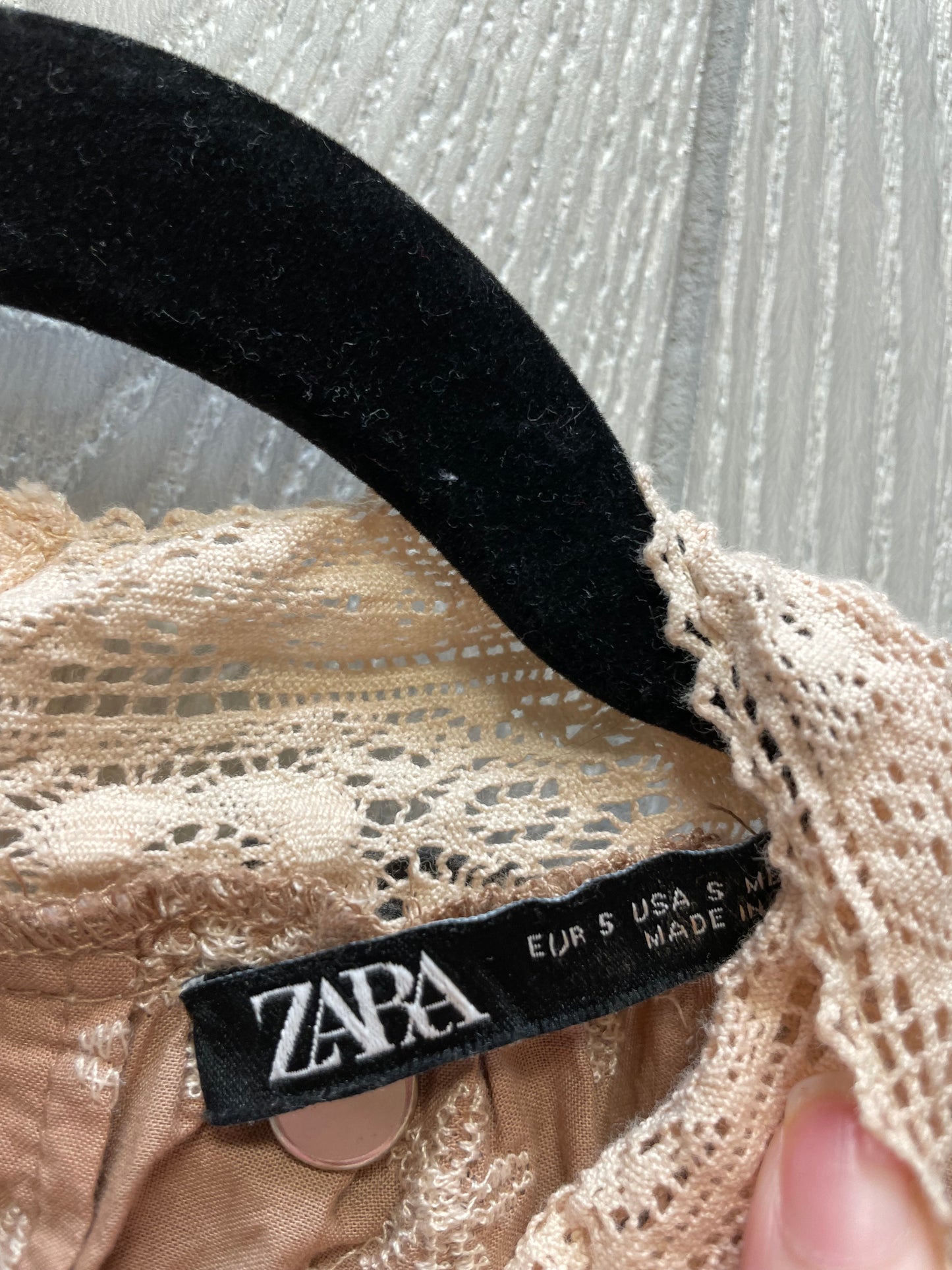 Top Long Sleeve By Zara In Brown, Size: S