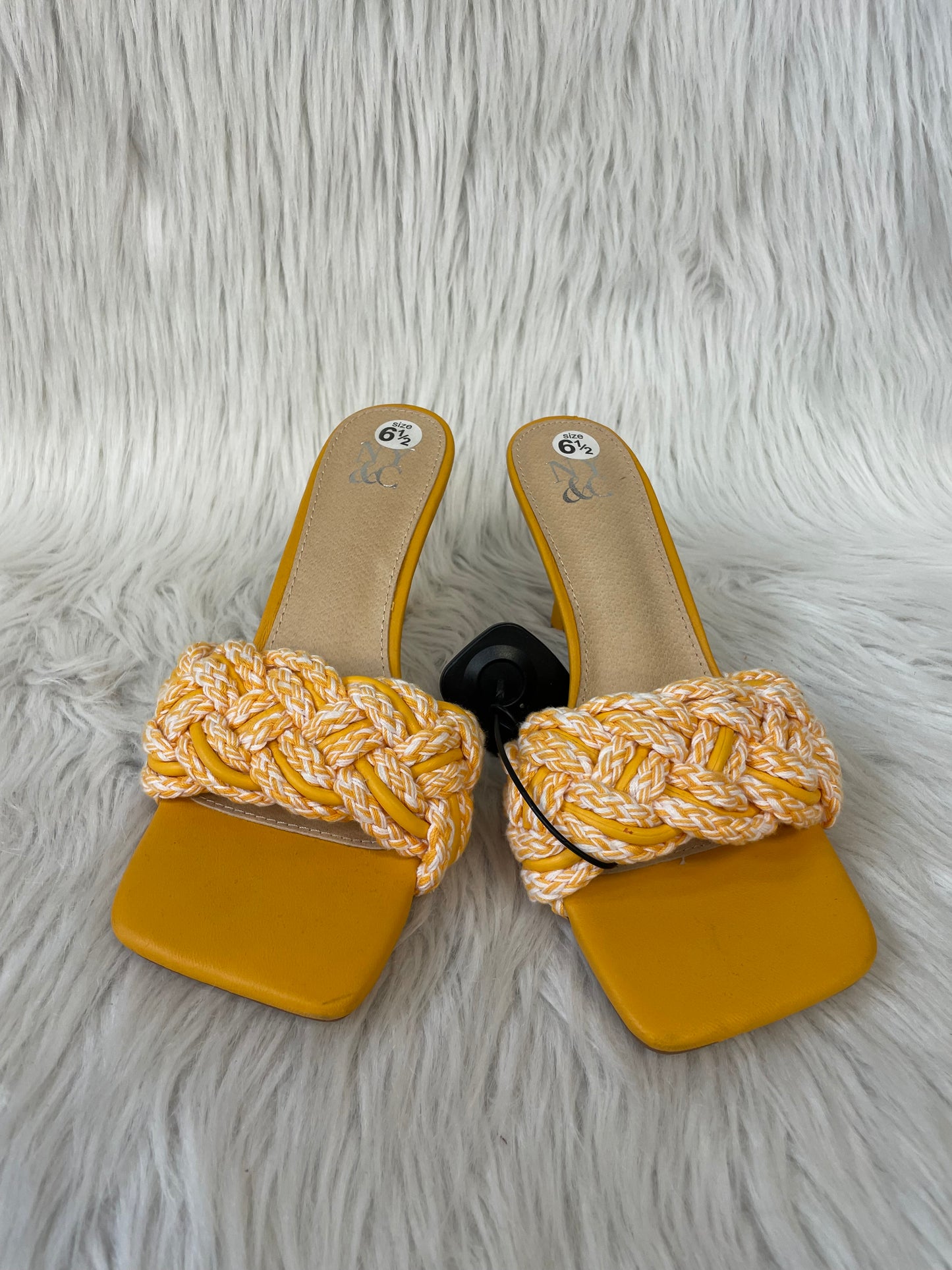 Sandals Heels Kitten By New York And Co In Yellow, Size: 6.5