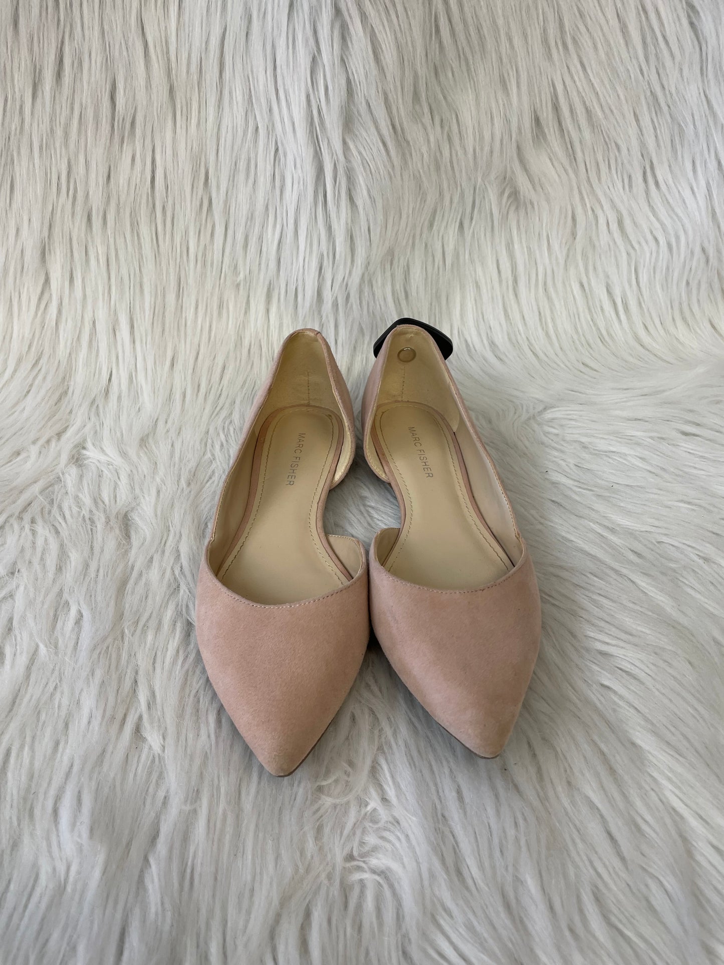 Tan Sandals Flats Marc Fisher, Size 6.5