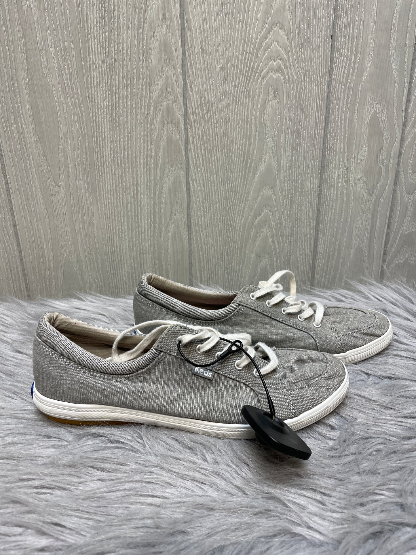 Shoes Sneakers By Keds In Grey, Size: 7