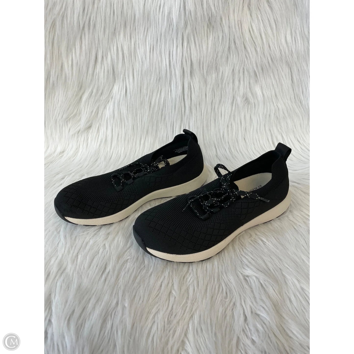 Shoes Athletic By Cmc In Black, Size: 8.5