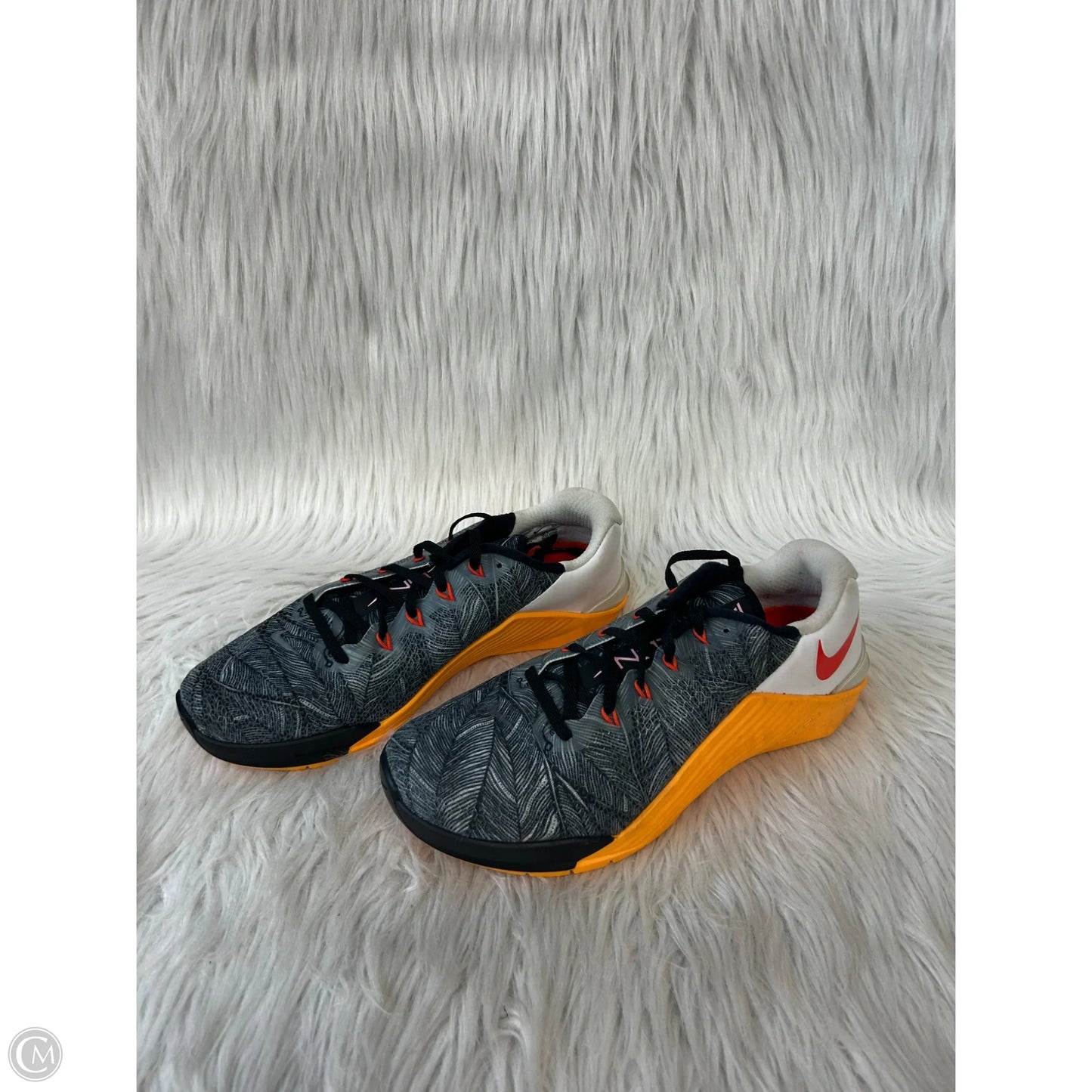 Shoes Athletic By Nike In Grey & Yellow, Size: 9.5
