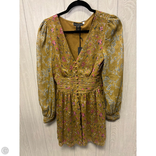 Dress Casual Short By House Of Harlow In Green, Size: Xs