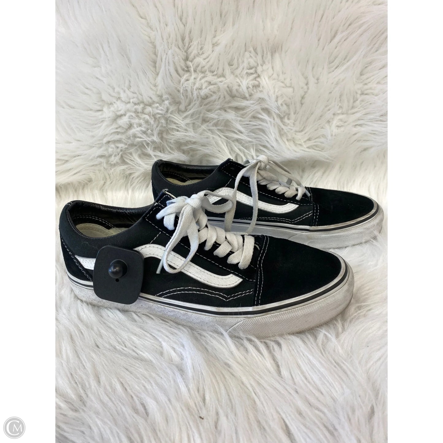 Shoes Sneakers By Vans In Black & White, Size: 8
