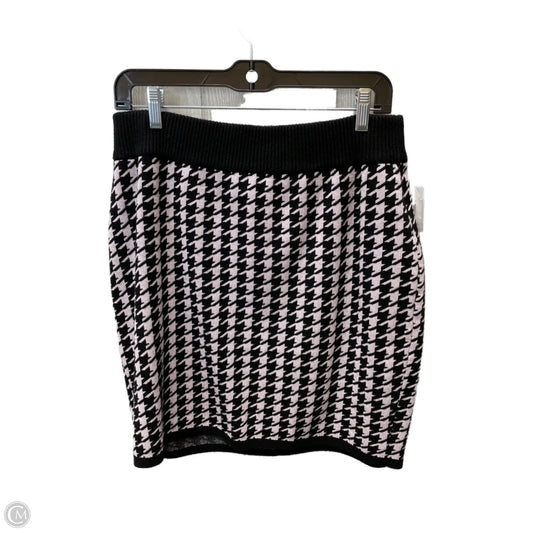 Skirt Mini & Short By Express In Black & Pink, Size: 16