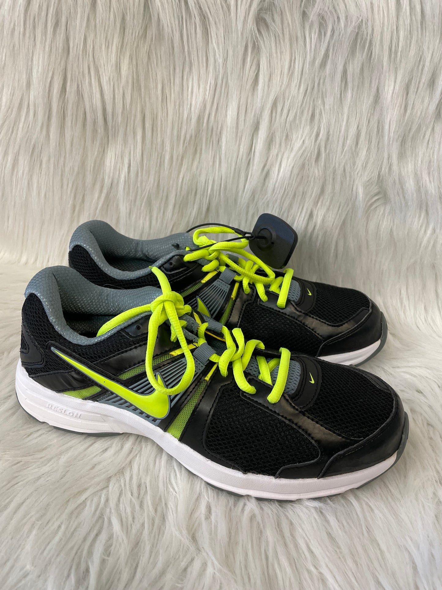 Shoes Athletic By Nike In Black & Green, Size: 8