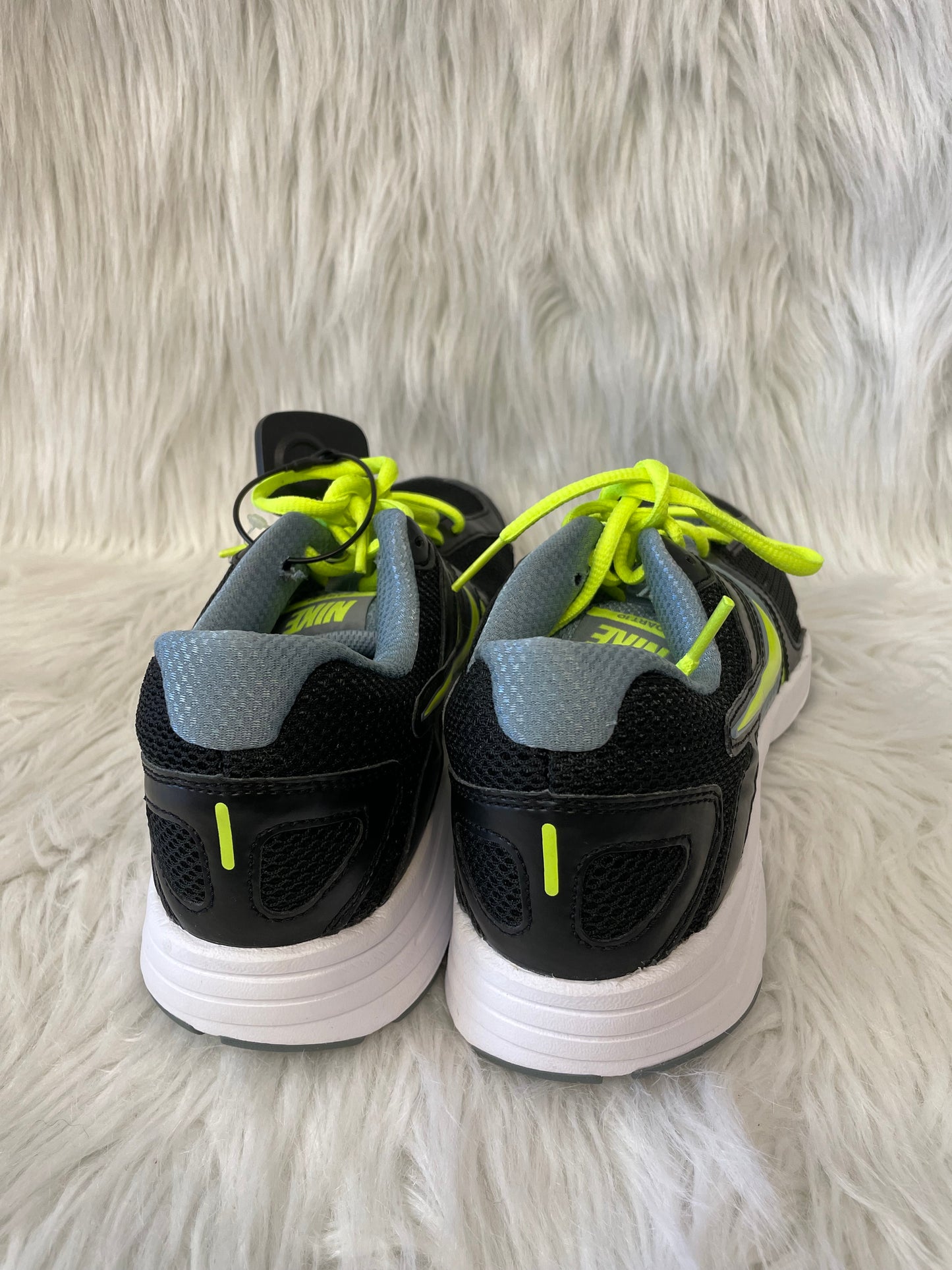 Shoes Athletic By Nike In Black & Green, Size: 8